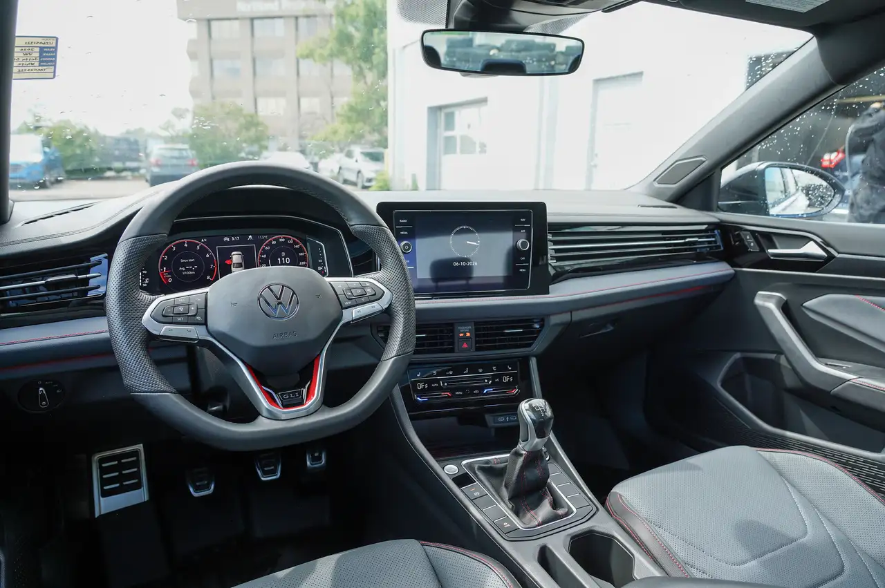 Volkswagen Jetta photo Volkswagen Jetta