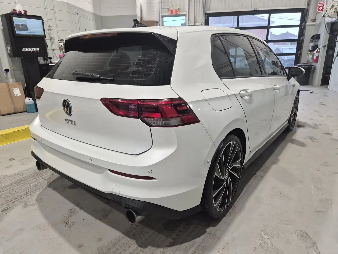 Volkswagen Golf GTI photo Volkswagen Golf GTI
