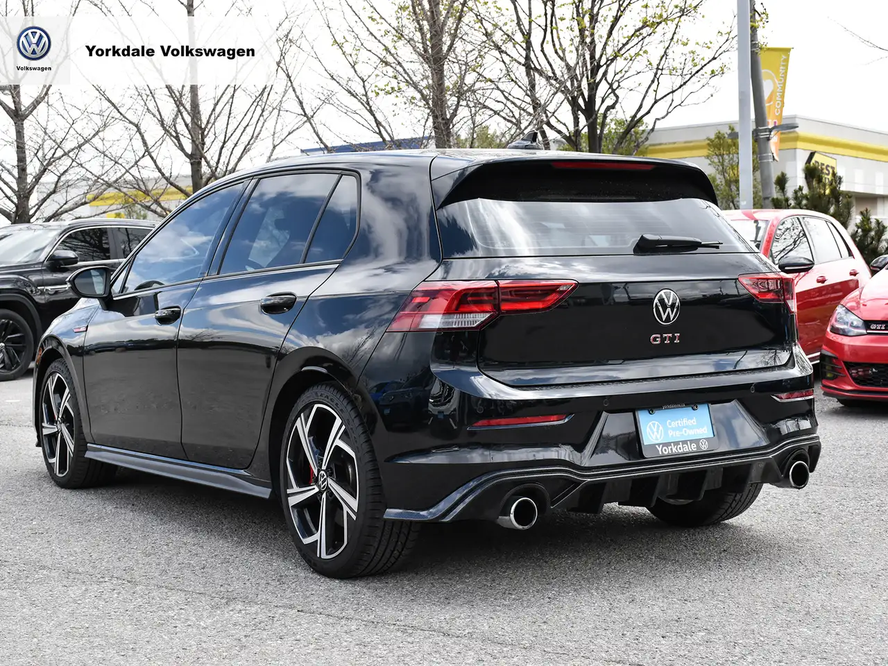 Volkswagen Golf GTI снимка Volkswagen Golf GTI