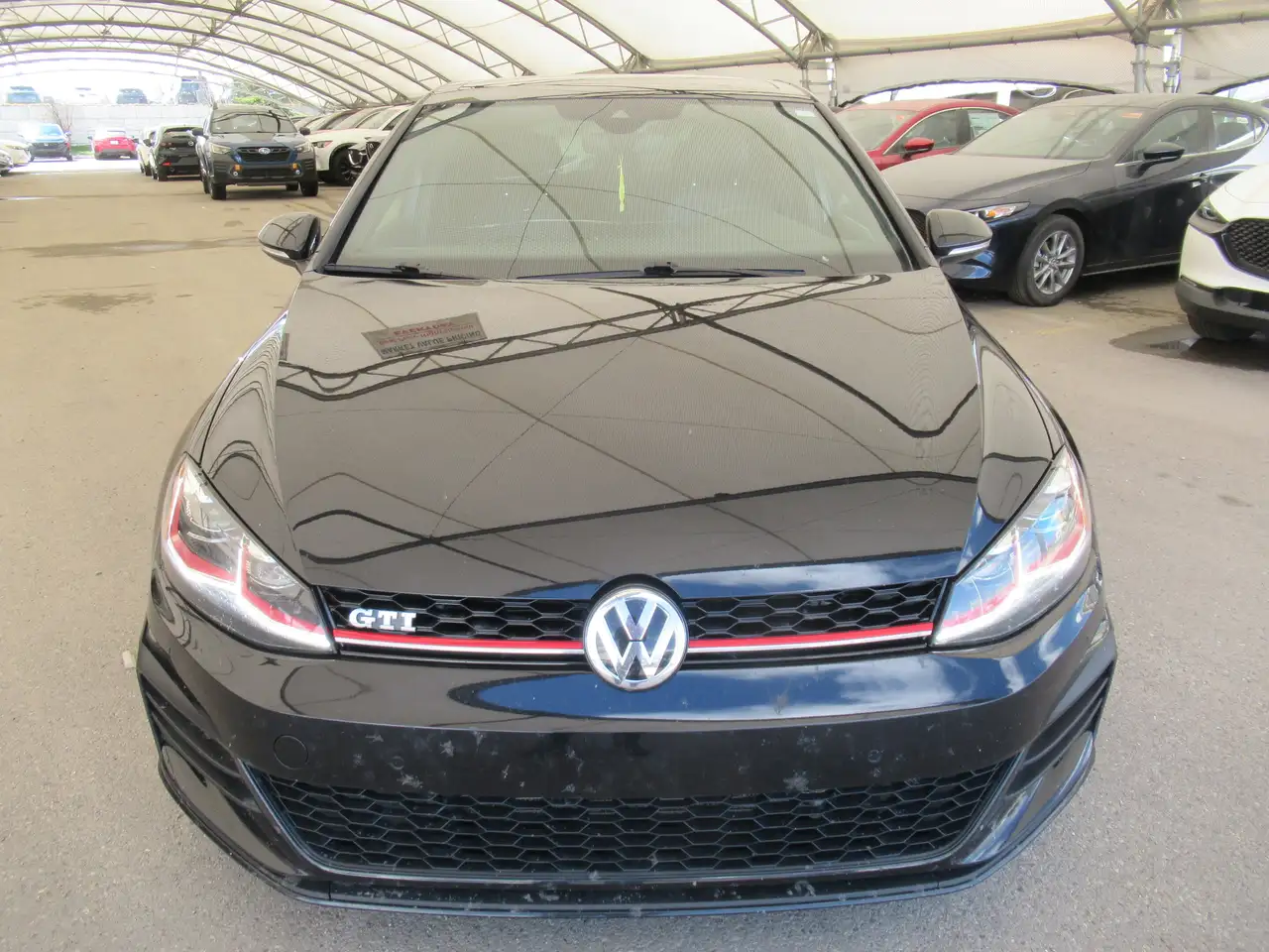 Volkswagen Golf GTI снимка Volkswagen Golf GTI