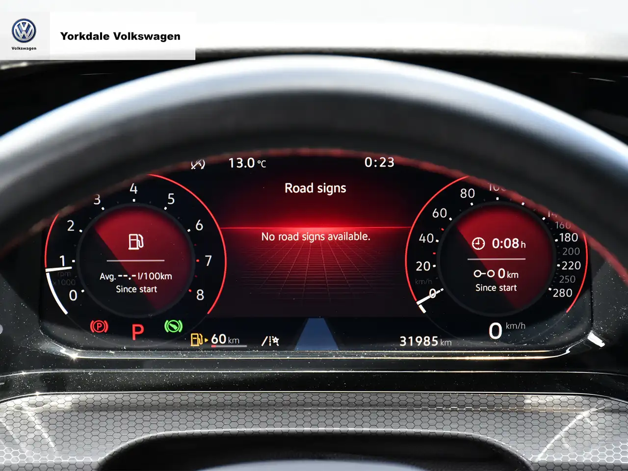 Volkswagen Golf GTI снимка Volkswagen Golf GTI