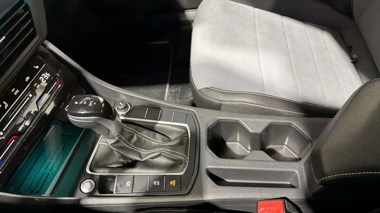 Volkswagen Jetta снимка Volkswagen Jetta