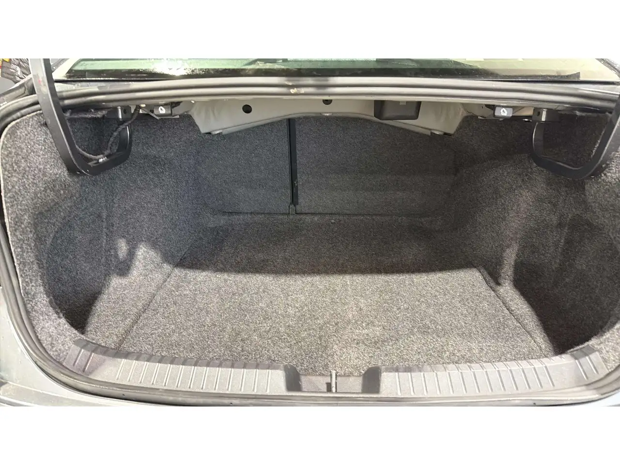 Volkswagen Jetta снимка Volkswagen Jetta