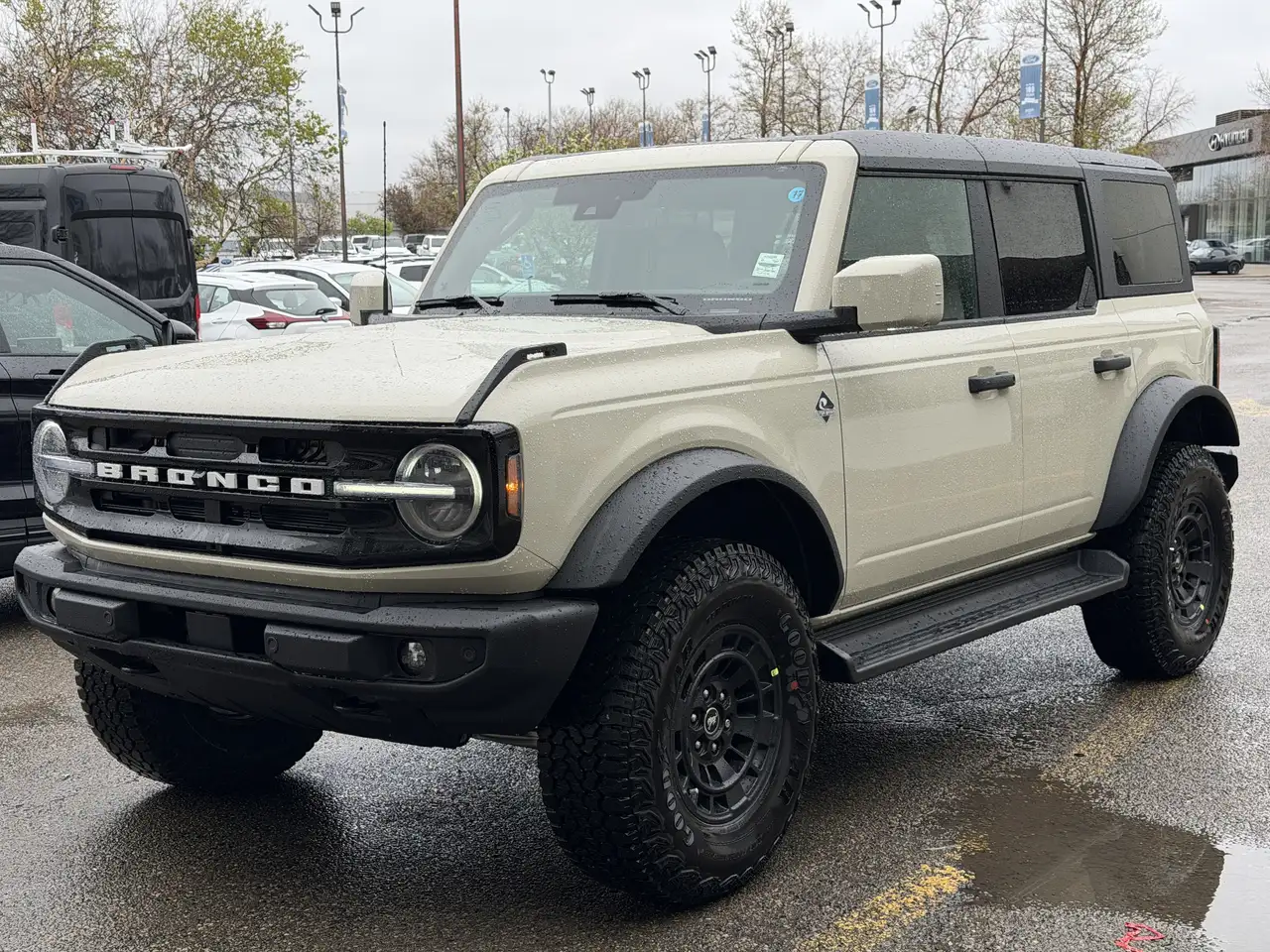 Ford Bronco photo Ford Bronco