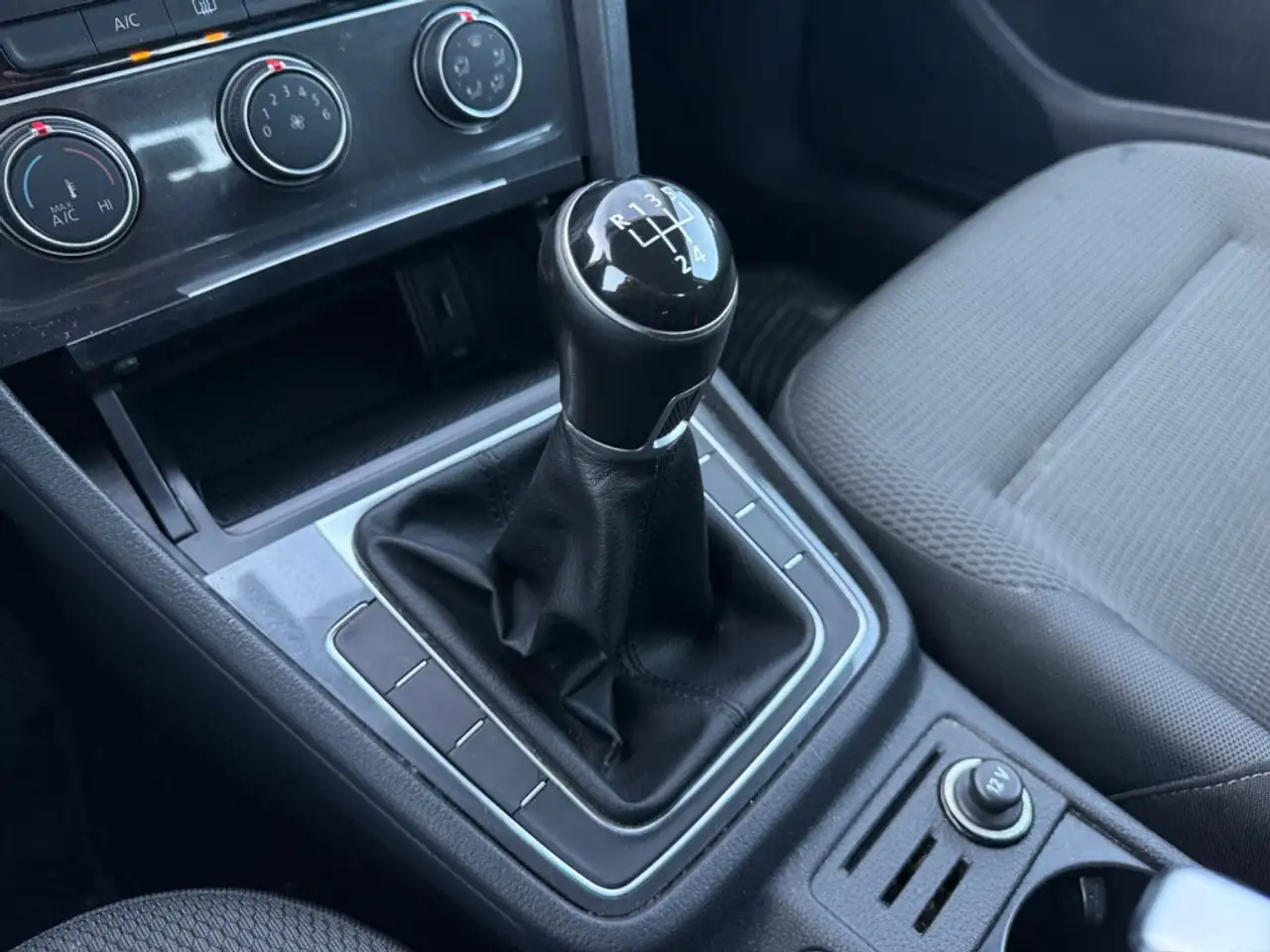 Volkswagen Golf снимка Volkswagen Golf