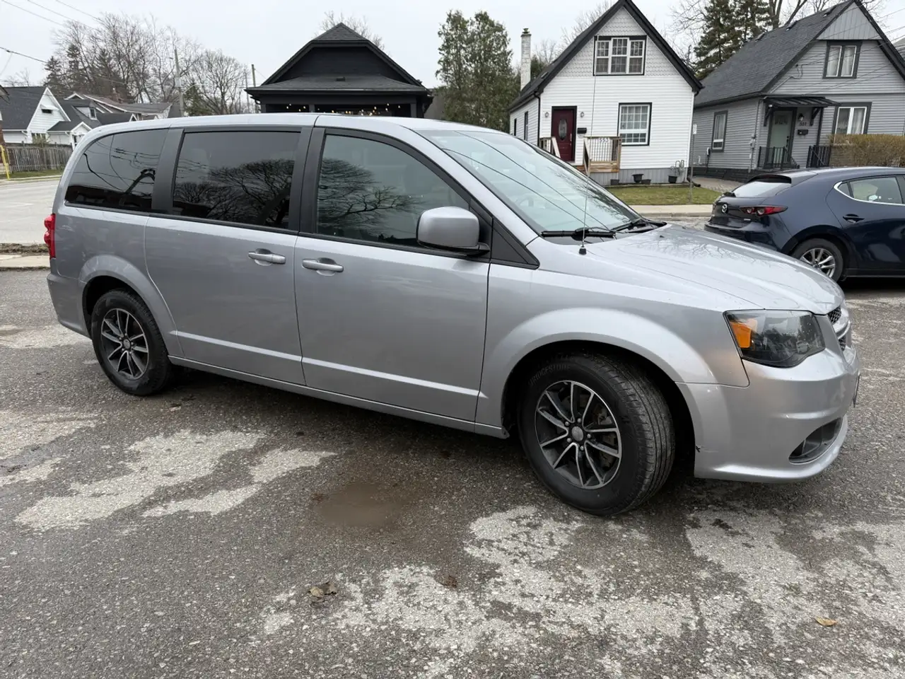 Dodge Grand Caravan снимка Dodge Grand Caravan