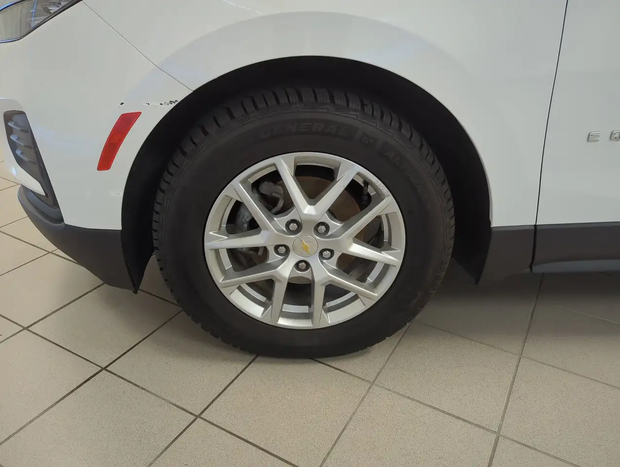 Chevrolet Equinox снимка Chevrolet Equinox
