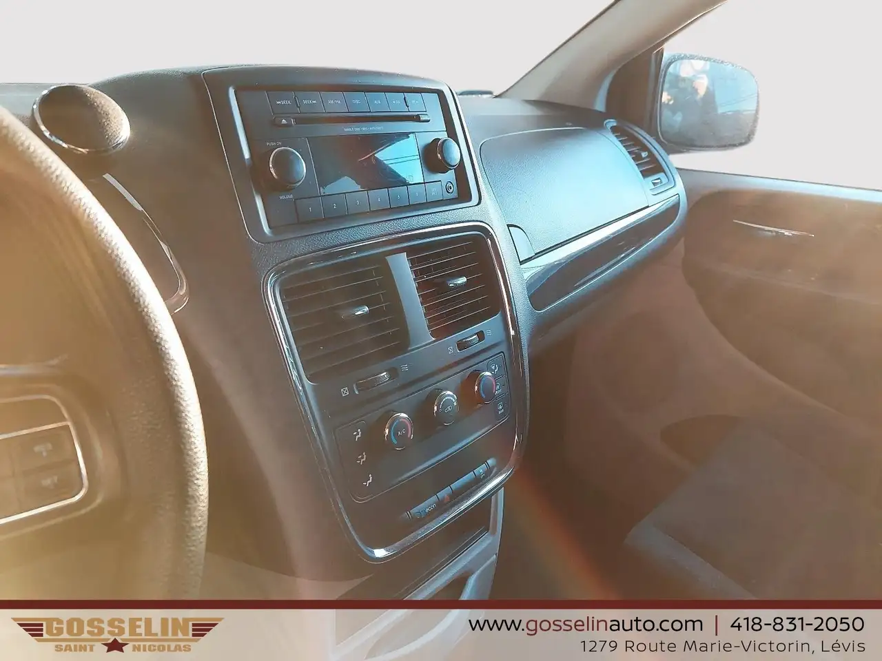 Dodge Grand Caravan photo Dodge Grand Caravan