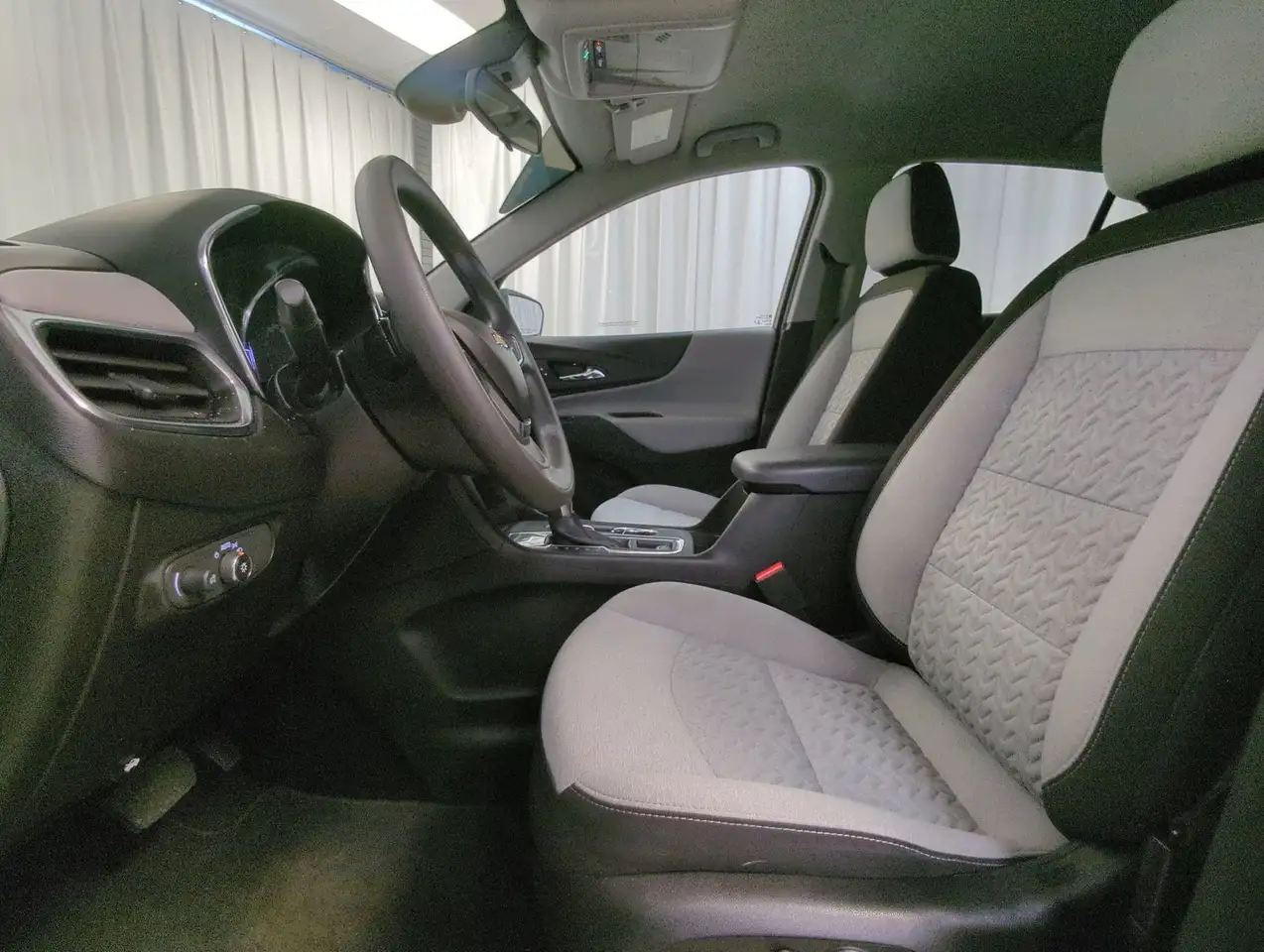 Chevrolet Equinox снимка Chevrolet Equinox
