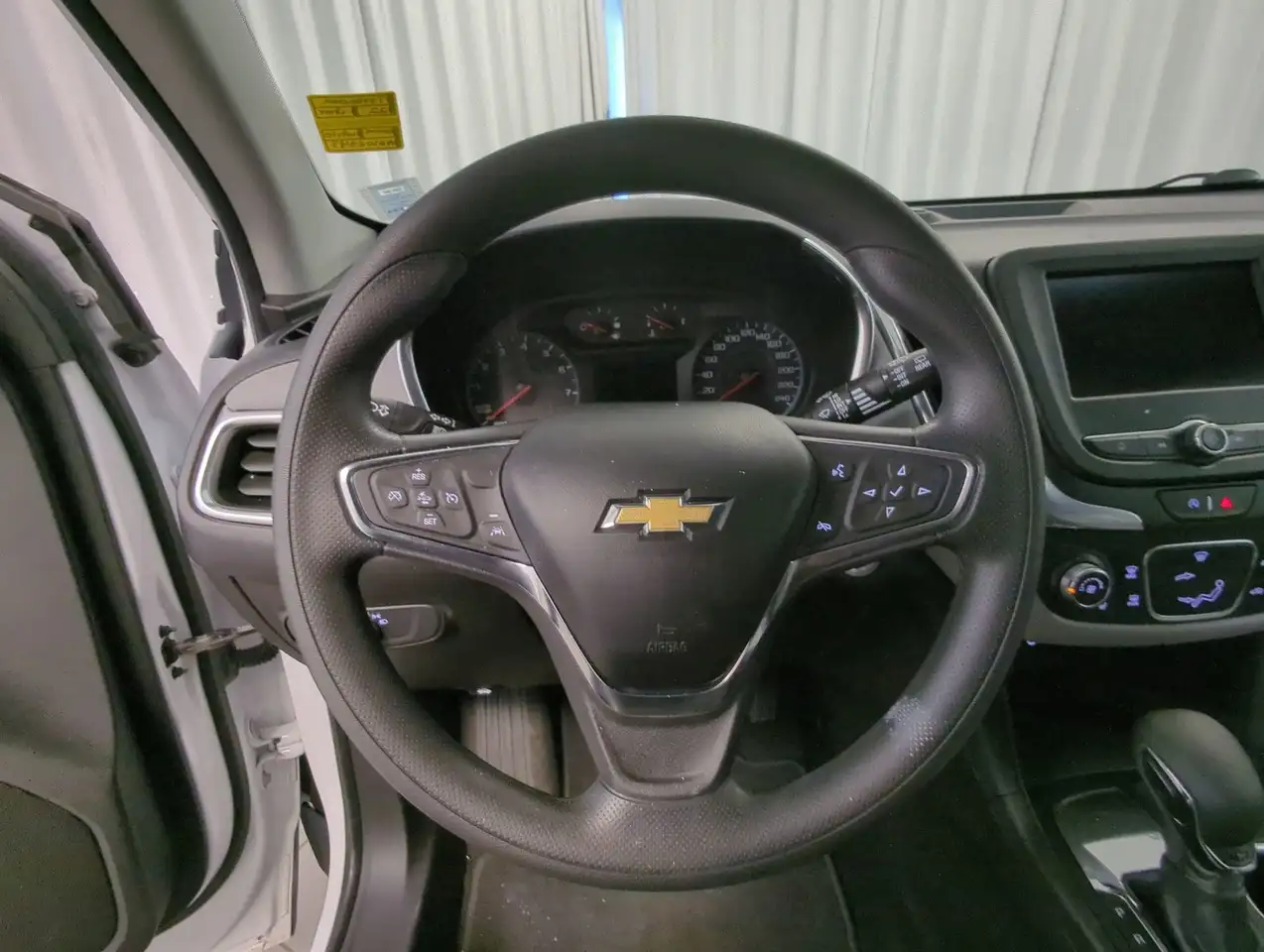 Chevrolet Equinox снимка Chevrolet Equinox
