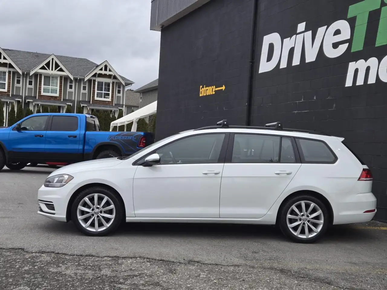Volkswagen Golf photo Volkswagen Golf