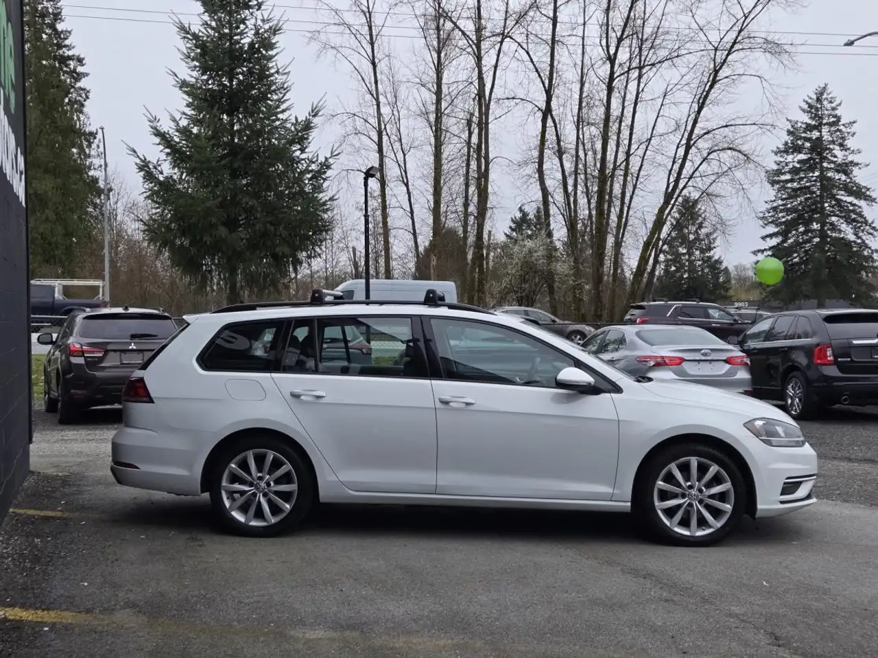 Volkswagen Golf photo Volkswagen Golf