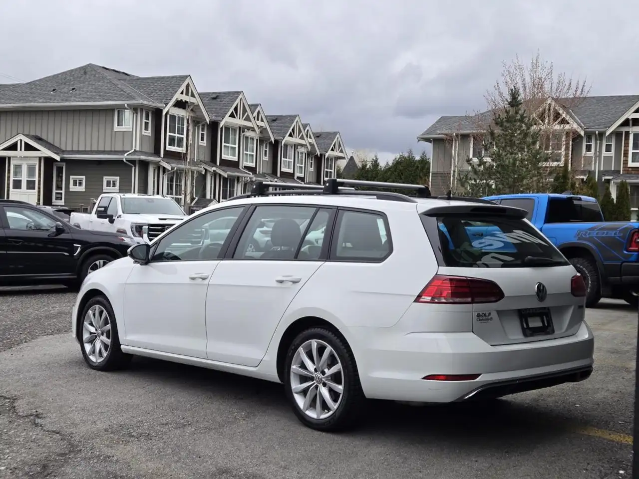 Volkswagen Golf photo Volkswagen Golf