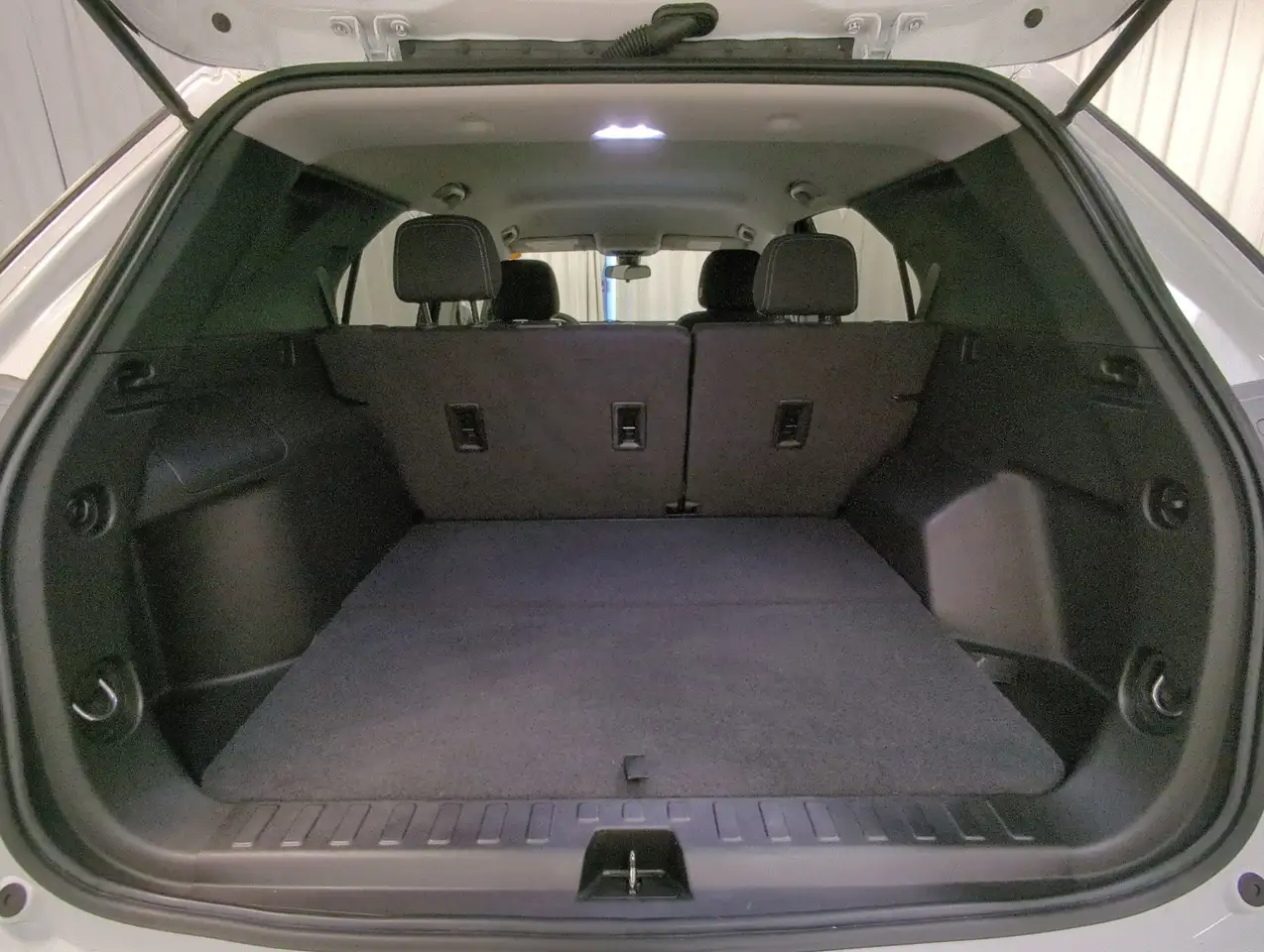 Chevrolet Equinox снимка Chevrolet Equinox