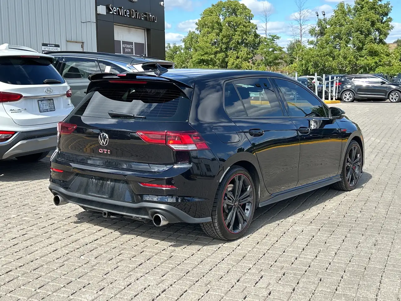 Volkswagen Golf GTI снимка Volkswagen Golf GTI