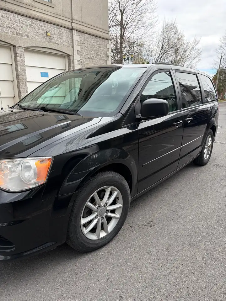 Dodge Grand Caravan снимка Dodge Grand Caravan