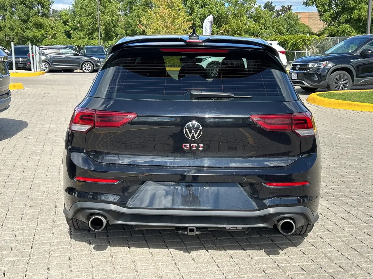 Volkswagen Golf GTI снимка Volkswagen Golf GTI