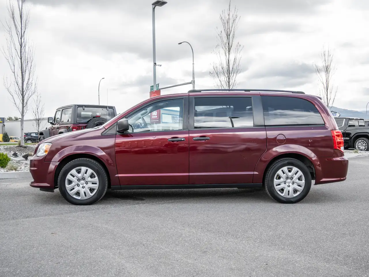 Dodge Grand Caravan photo Dodge Grand Caravan
