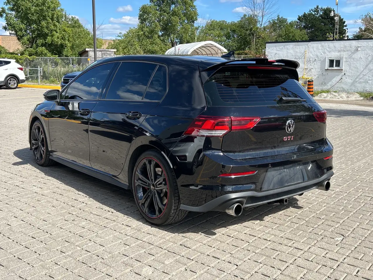 Volkswagen Golf GTI снимка Volkswagen Golf GTI