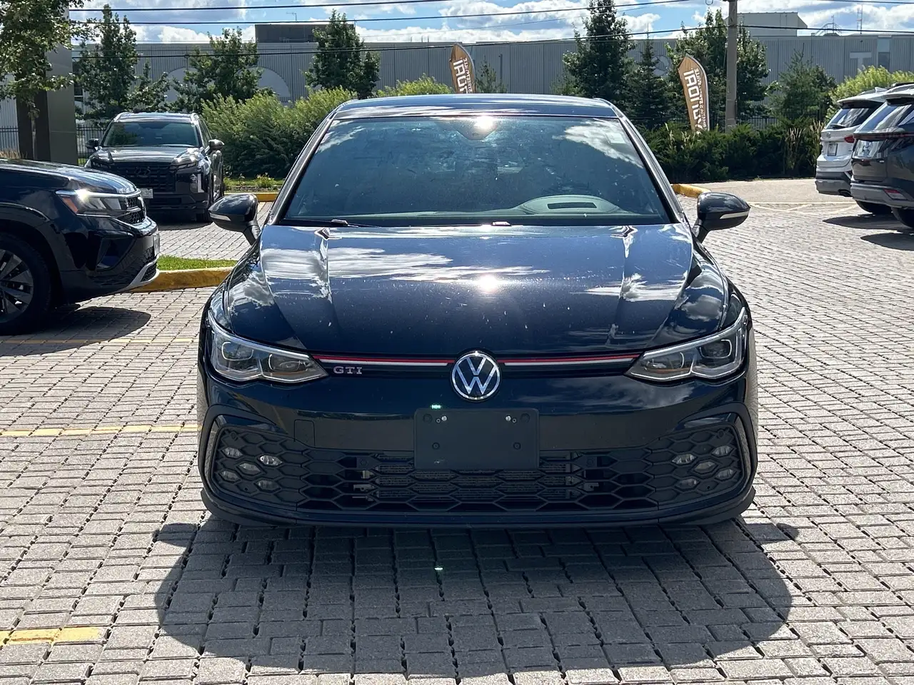 Volkswagen Golf GTI снимка Volkswagen Golf GTI