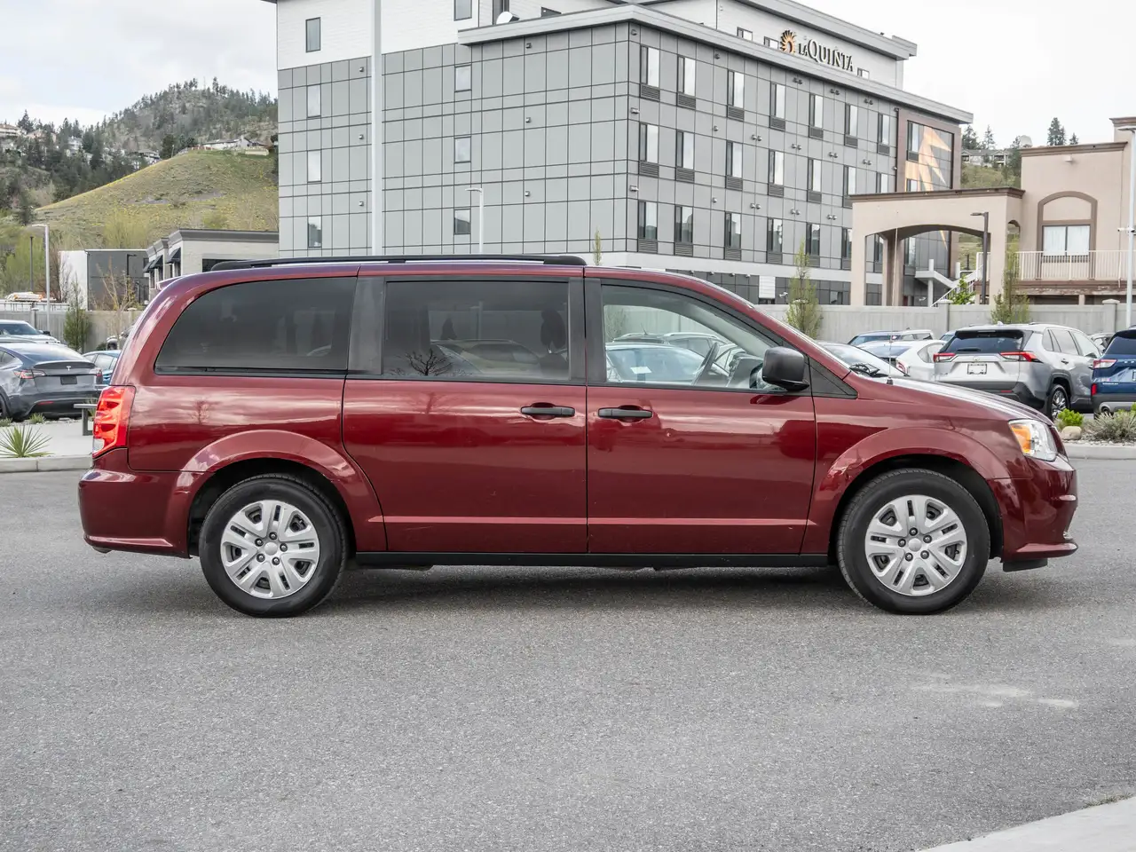 Dodge Grand Caravan photo Dodge Grand Caravan