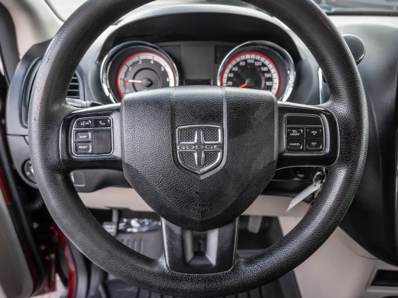 Dodge Grand Caravan photo Dodge Grand Caravan