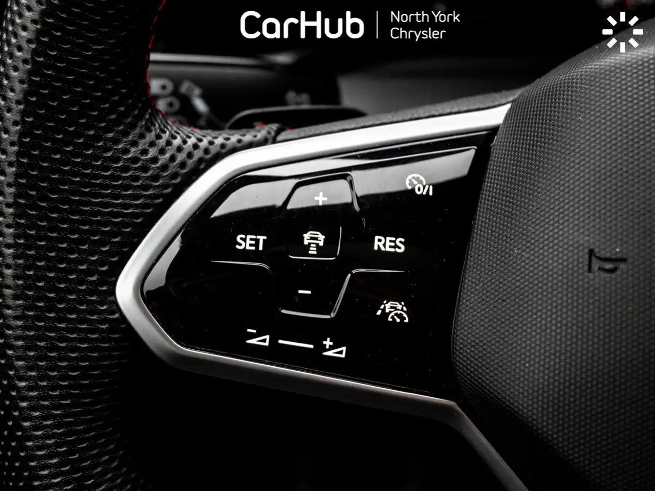 Volkswagen Golf GTI снимка Volkswagen Golf GTI