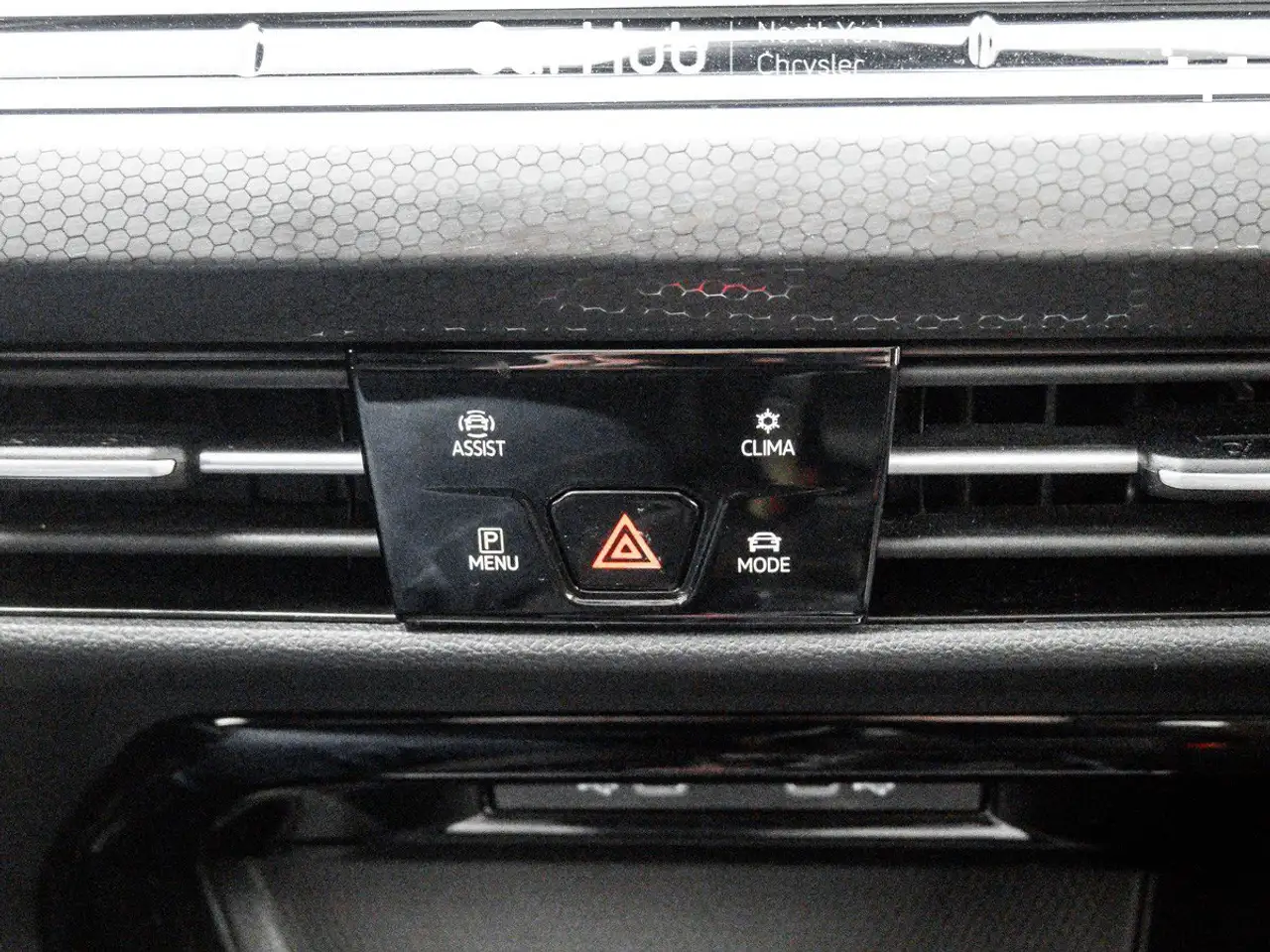 Volkswagen Golf GTI снимка Volkswagen Golf GTI