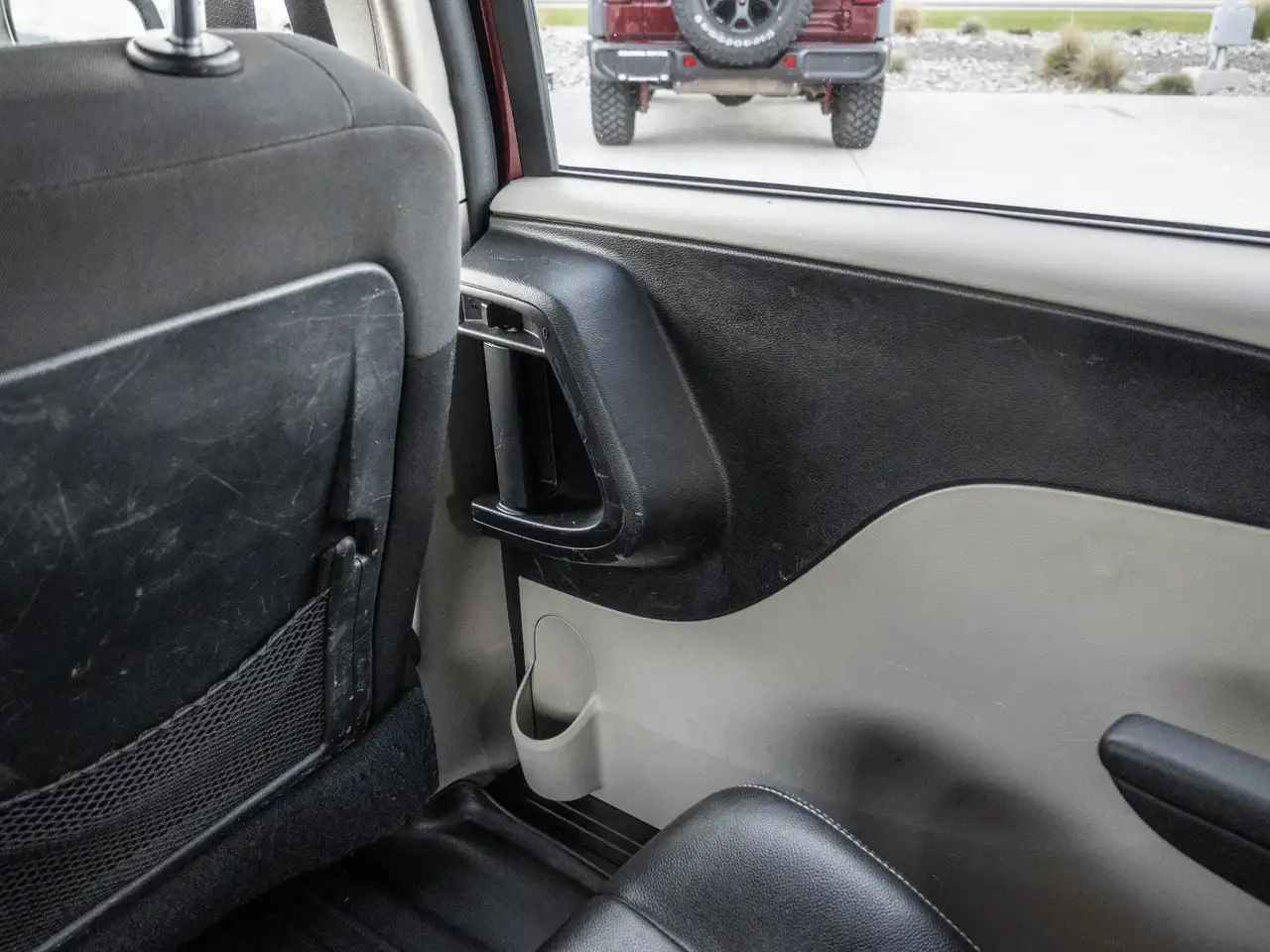 Dodge Grand Caravan photo Dodge Grand Caravan