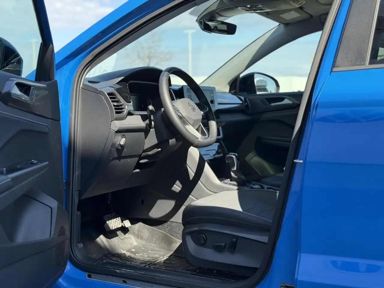 Volkswagen Taos снимка Volkswagen Taos