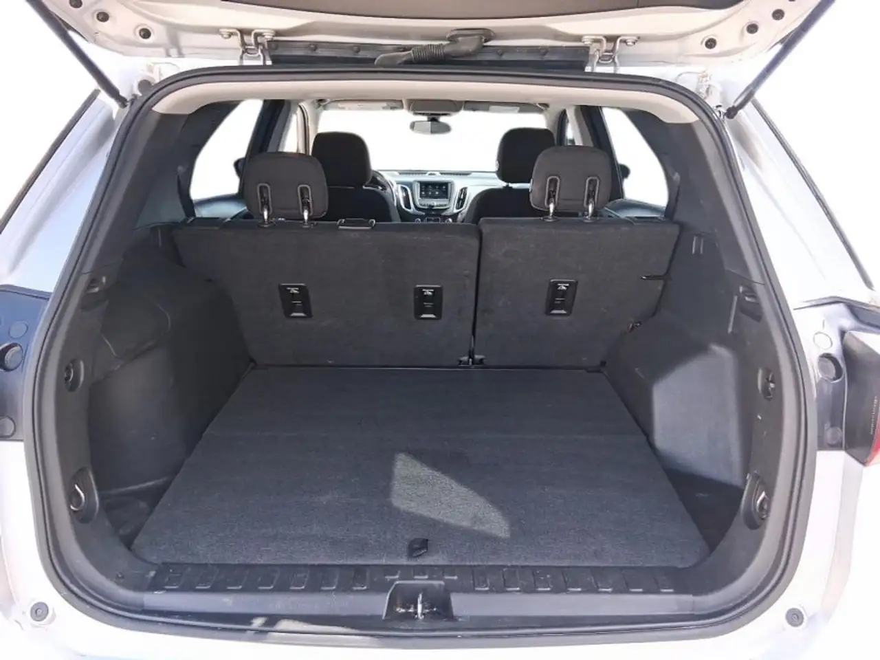 Chevrolet Equinox снимка Chevrolet Equinox