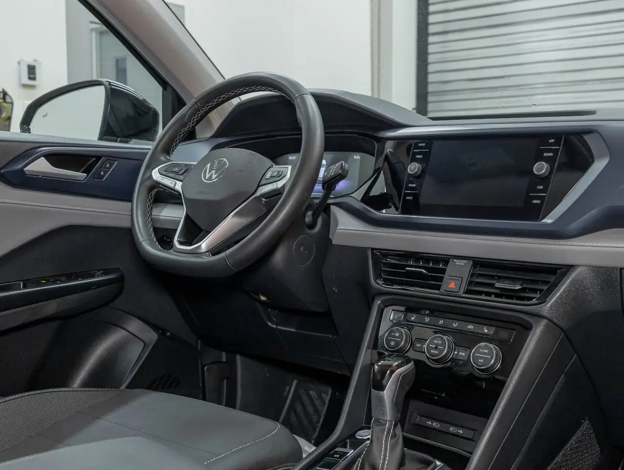 Volkswagen Taos снимка Volkswagen Taos