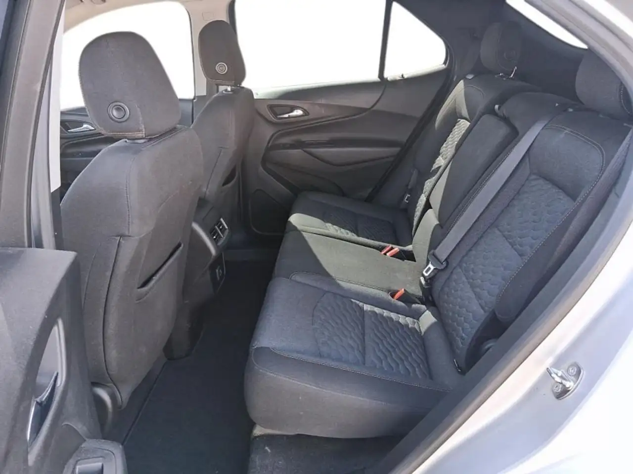 Chevrolet Equinox снимка Chevrolet Equinox