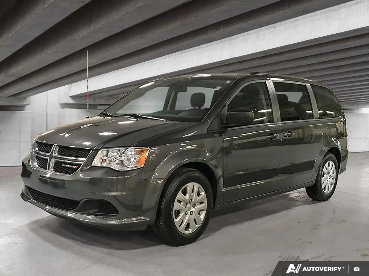 Dodge Grand Caravan снимка Dodge Grand Caravan