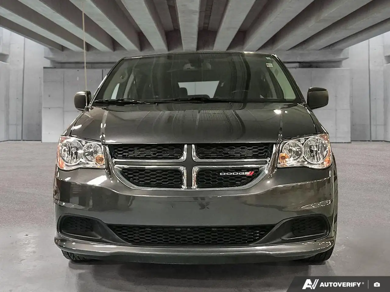 Dodge Grand Caravan снимка Dodge Grand Caravan