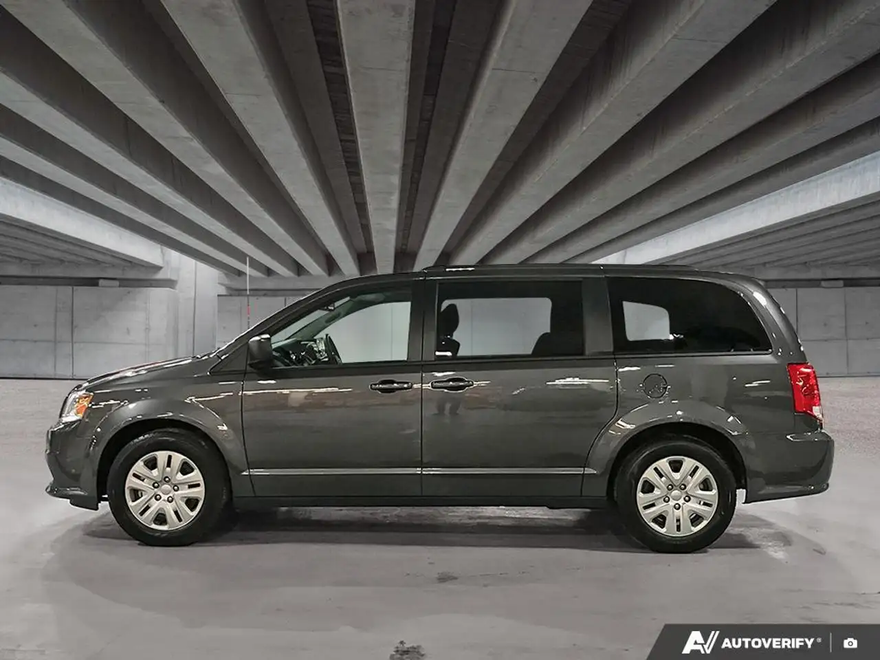 Dodge Grand Caravan снимка Dodge Grand Caravan