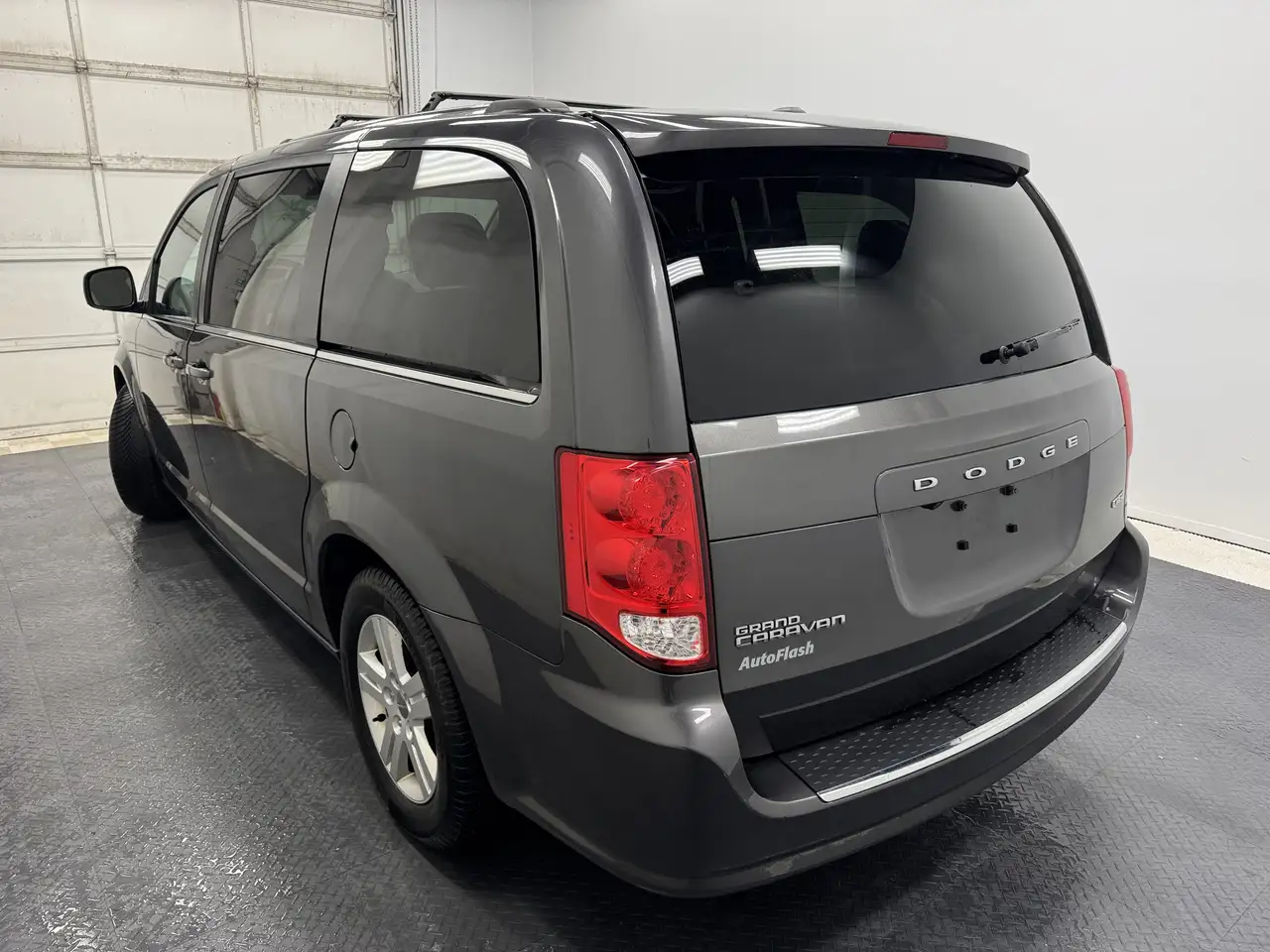 Dodge Grand Caravan снимка Dodge Grand Caravan