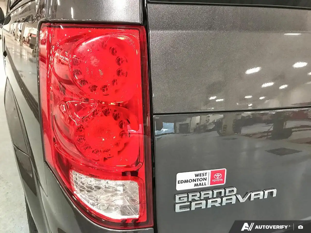 Dodge Grand Caravan снимка Dodge Grand Caravan