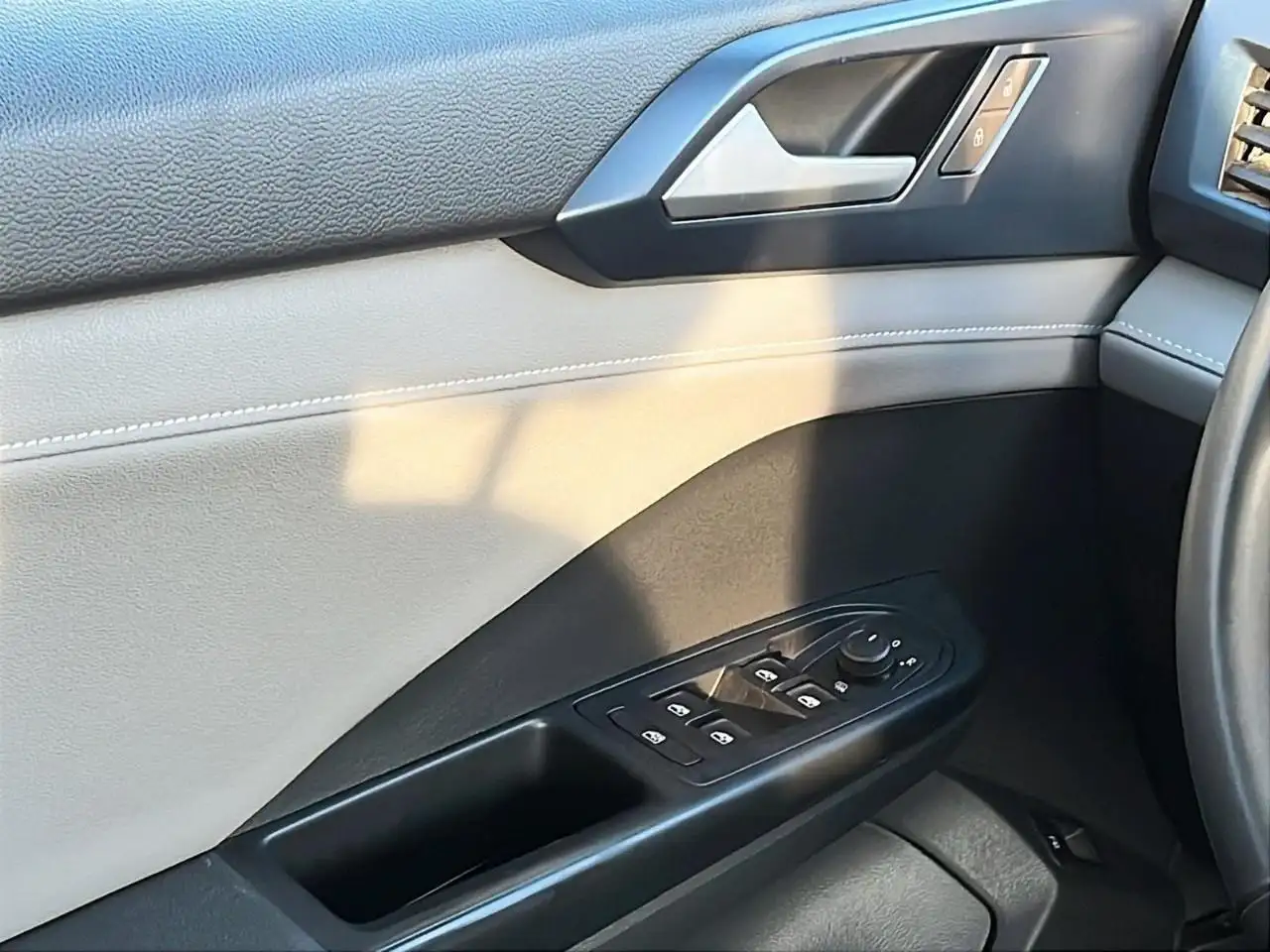 Volkswagen Taos снимка Volkswagen Taos