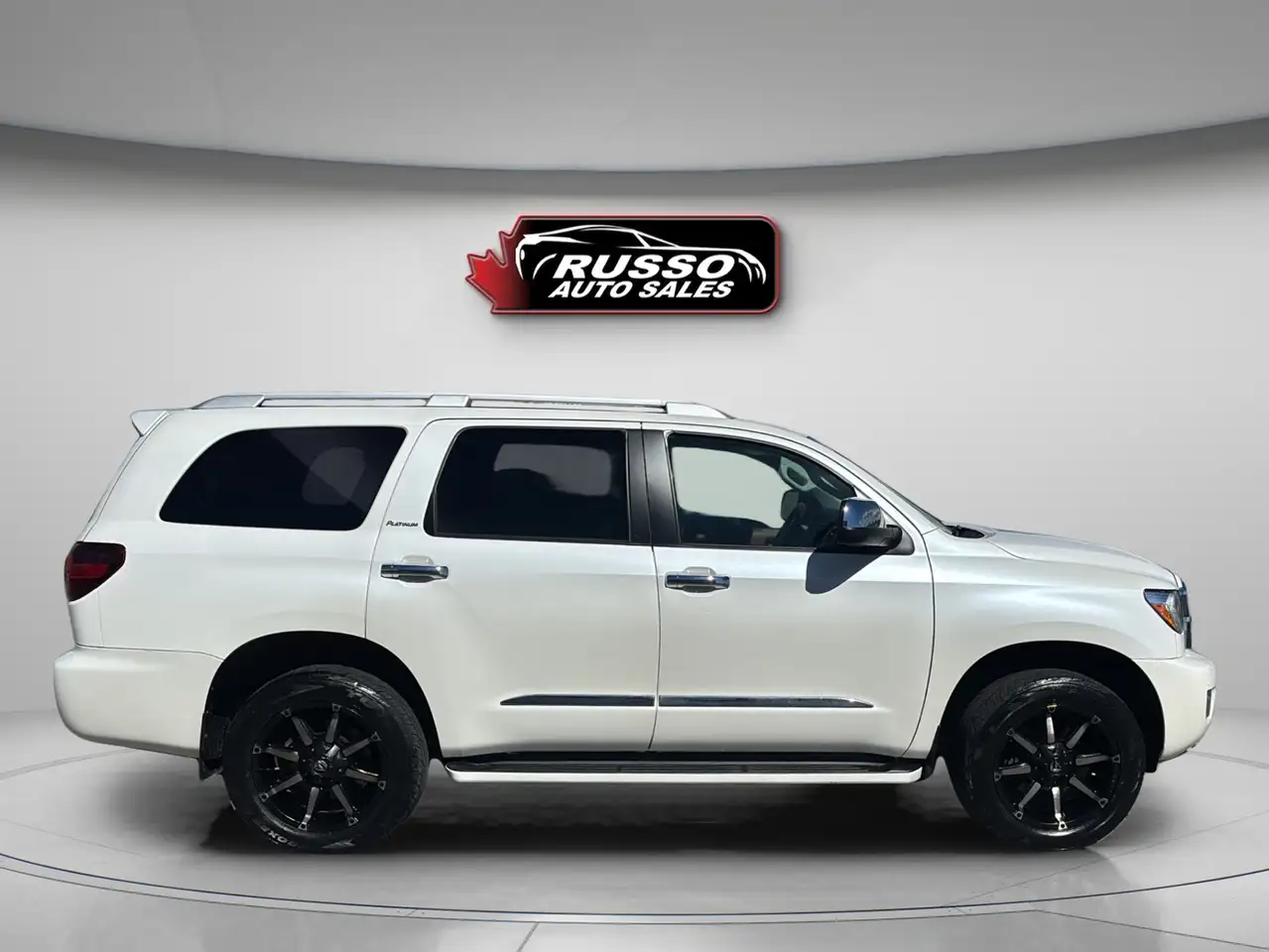 Toyota Sequoia снимка Toyota Sequoia
