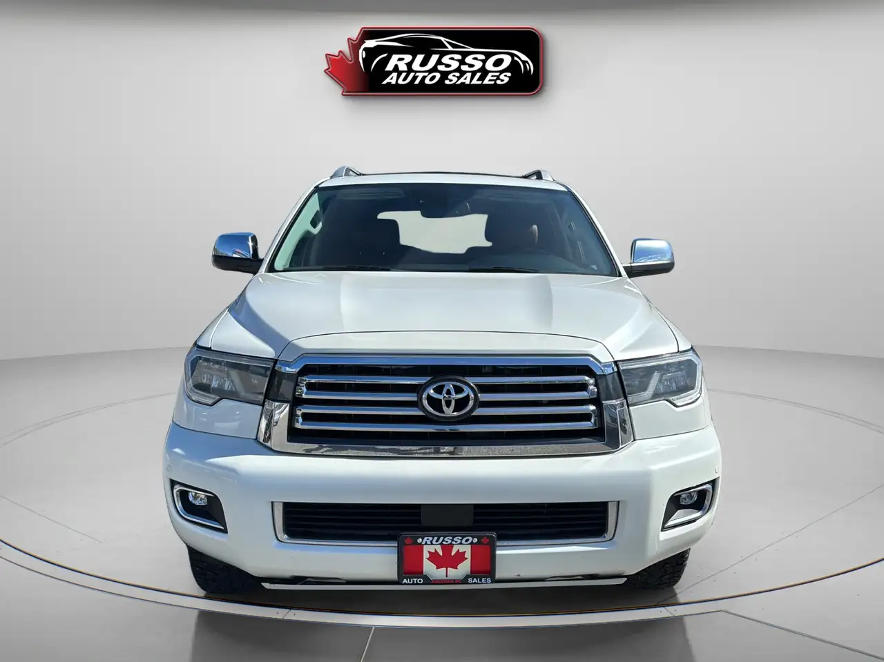 Toyota Sequoia снимка Toyota Sequoia
