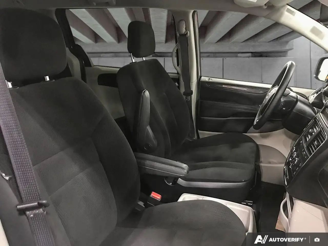 Dodge Grand Caravan снимка Dodge Grand Caravan