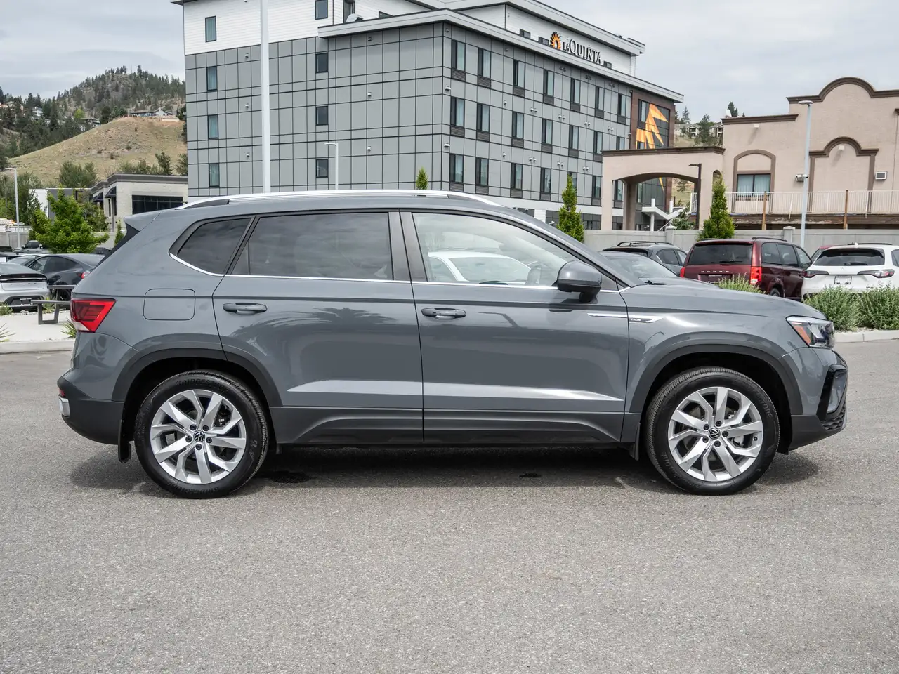 Volkswagen Taos снимка Volkswagen Taos