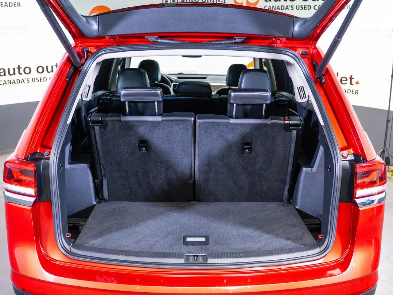 Volkswagen Atlas снимка Volkswagen Atlas