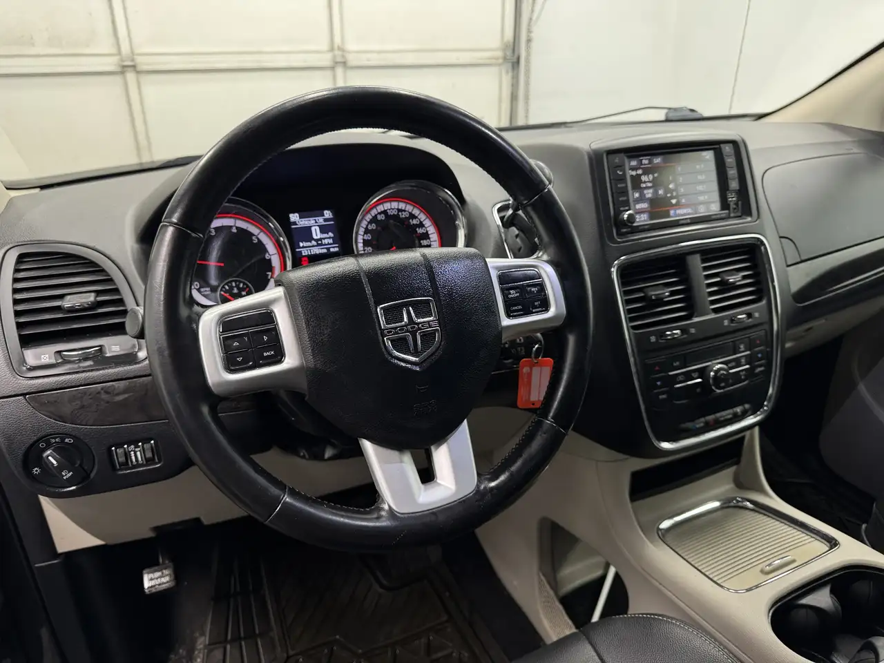 Dodge Grand Caravan снимка Dodge Grand Caravan