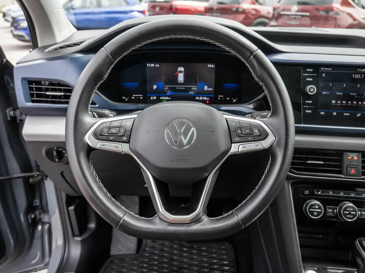 Volkswagen Taos снимка Volkswagen Taos