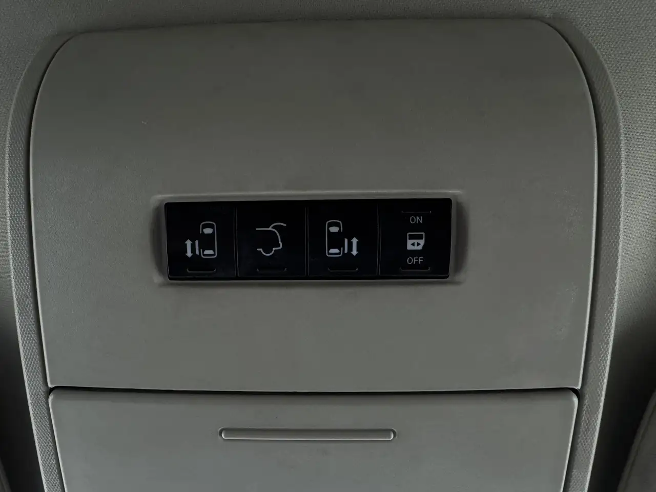 Dodge Grand Caravan снимка Dodge Grand Caravan