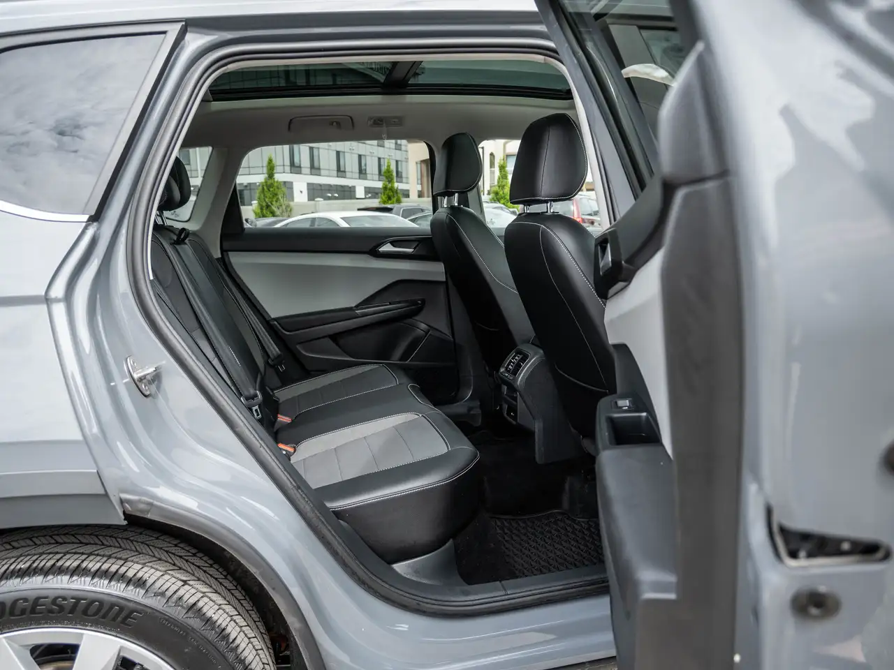 Volkswagen Taos снимка Volkswagen Taos