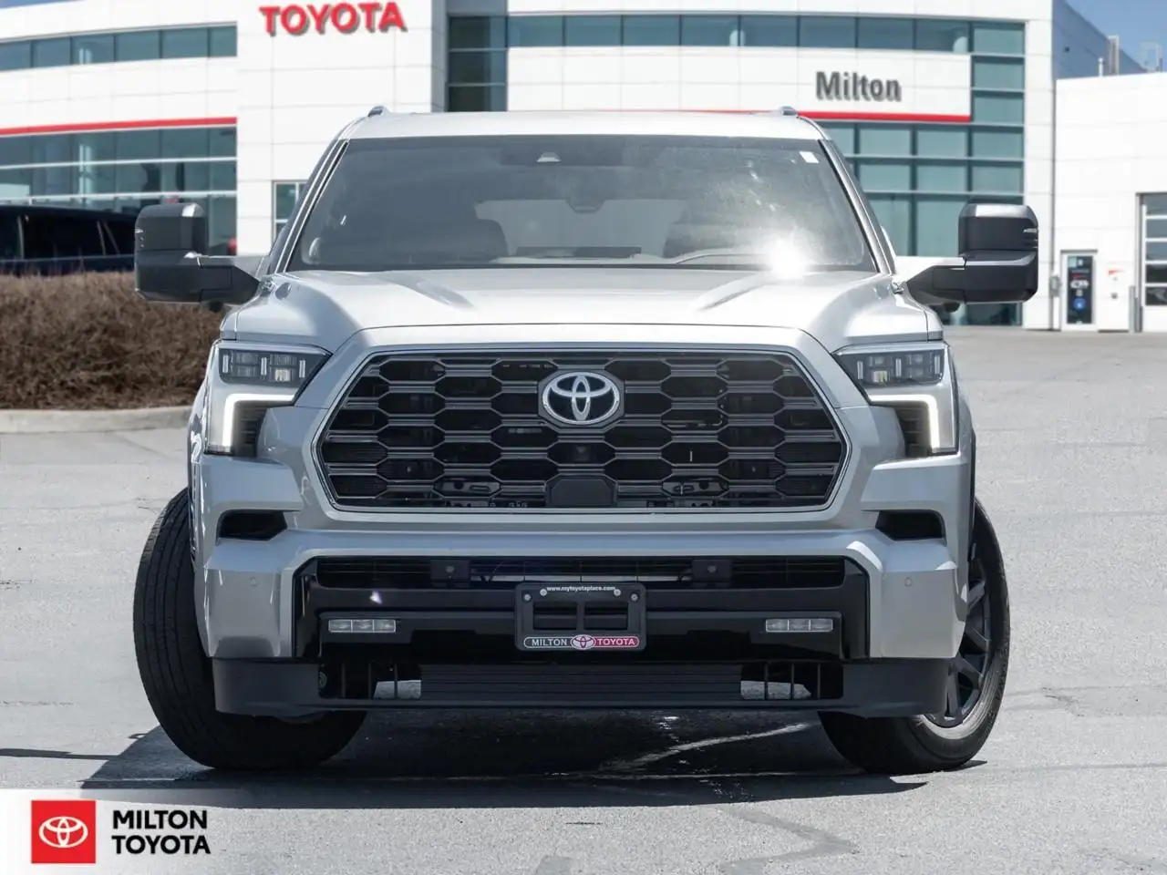 Toyota Sequoia снимка Toyota Sequoia