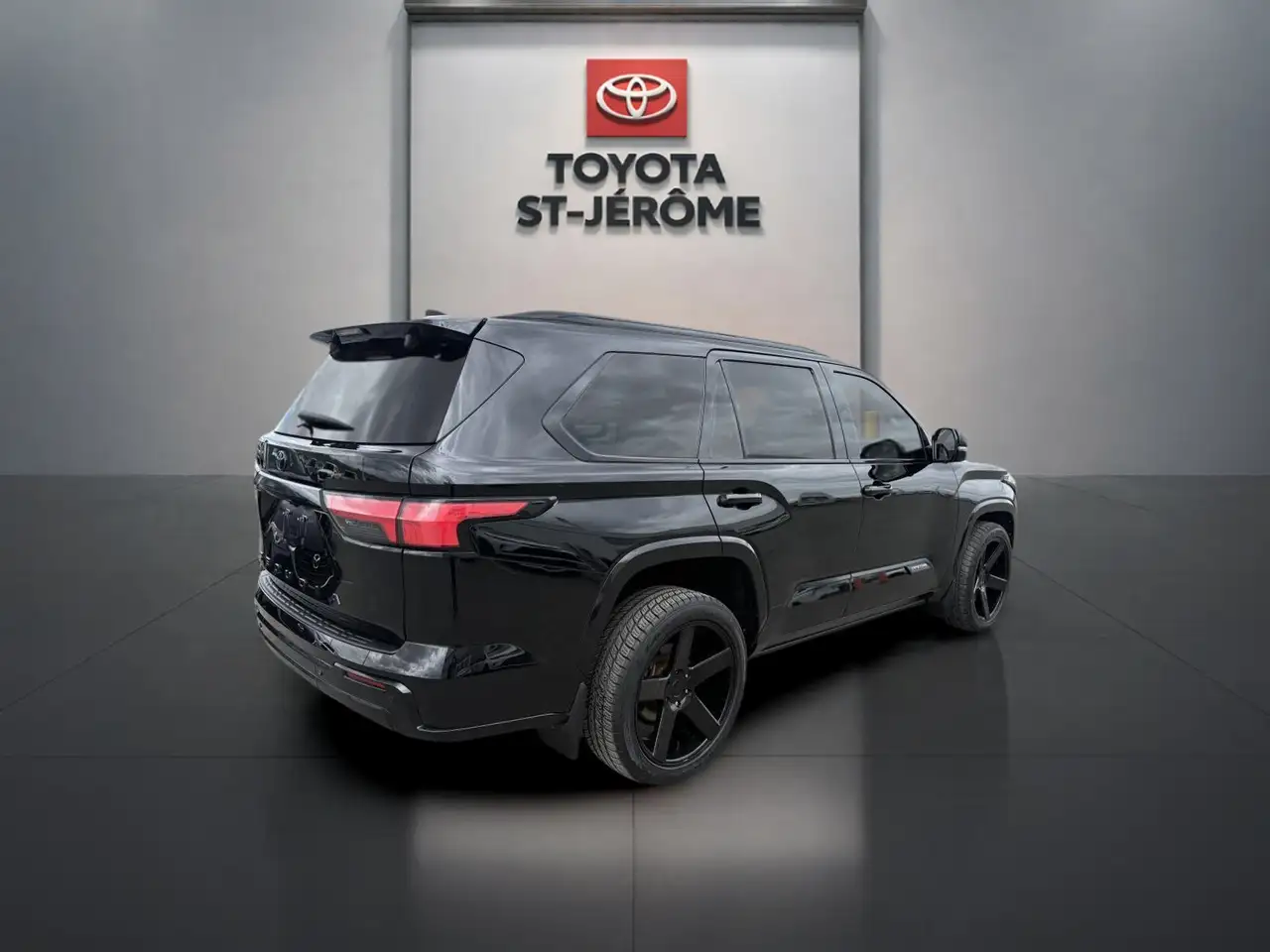 Toyota Sequoia снимка Toyota Sequoia